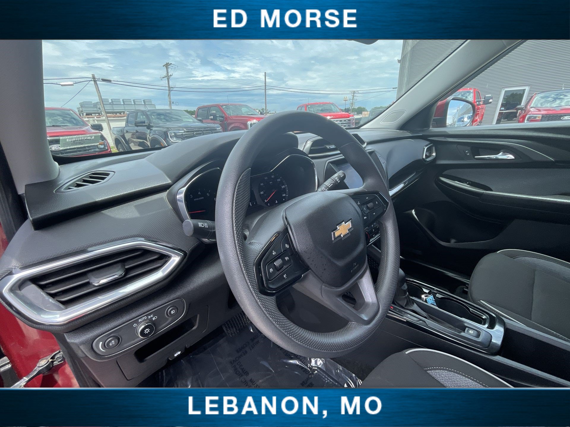 Used 2023 Chevrolet TrailBlazer LT FWD image 10