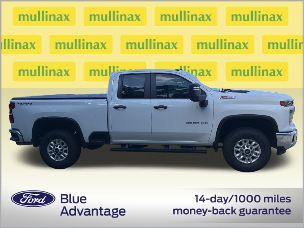 Used 2025 Chevrolet Silverado 2500 W/T AWD/4WD image 2