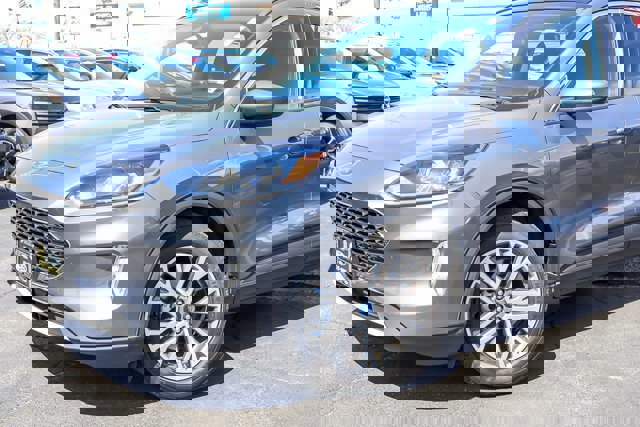Certified 2022 Ford Escape SEL w/ Technology Package FWD image 2