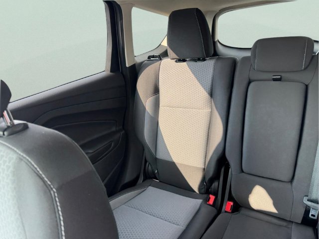 Certified 2018 Ford Escape SE FWD image 16