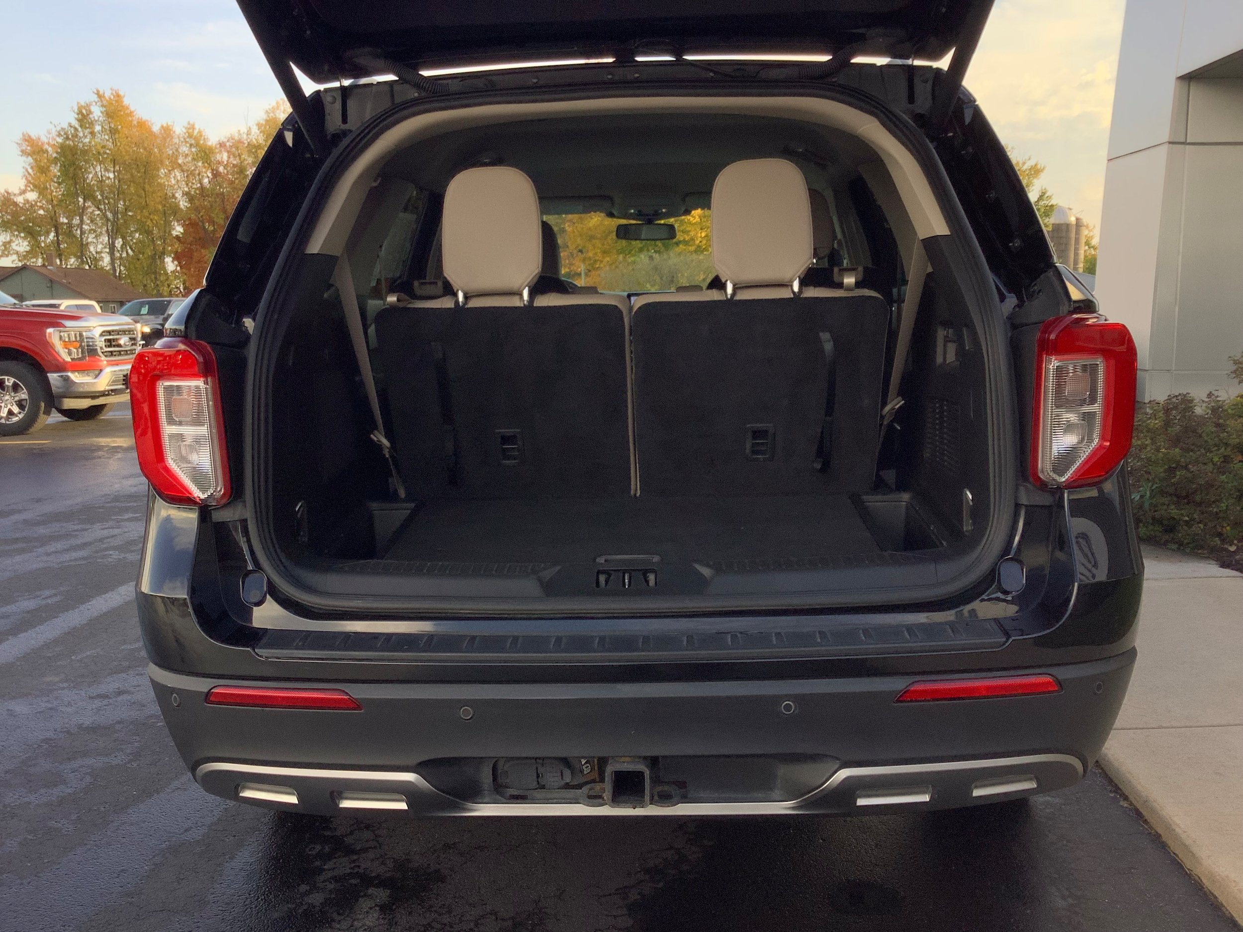 Certified 2024 Ford Explorer XLT w/ Equipment Group 202A AWD/4WD image 6
