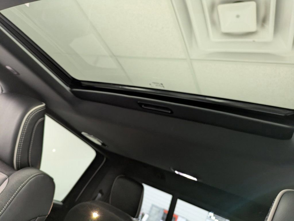 Used 2025 RAM 3500 Limited image 25