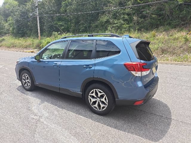 Used 2020 Subaru Forester Premium AWD/4WD image 4