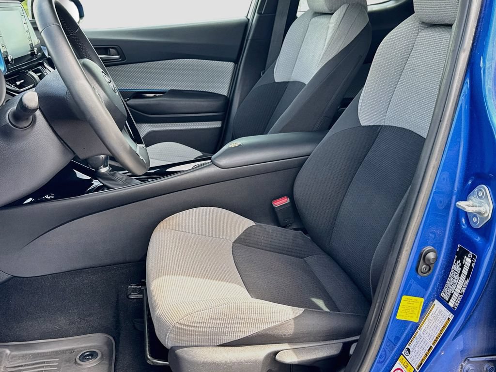 Used 2019 Toyota C-HR XLE FWD image 20