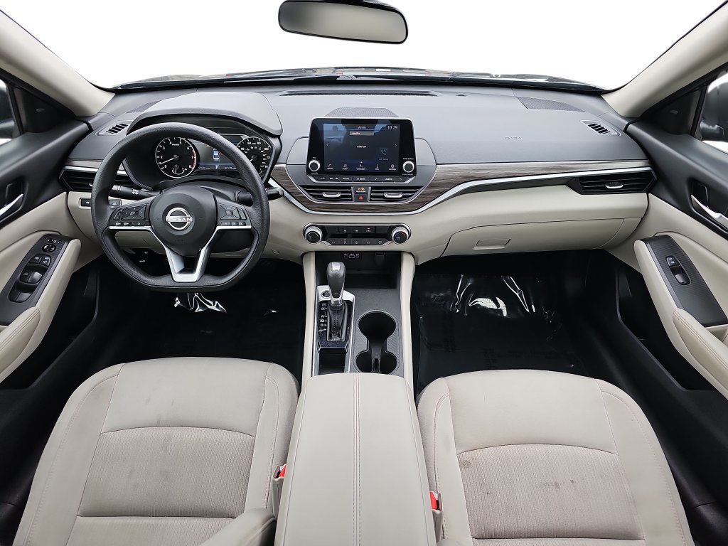 Used 2025 Nissan Altima 2.5 SV FWD image 9