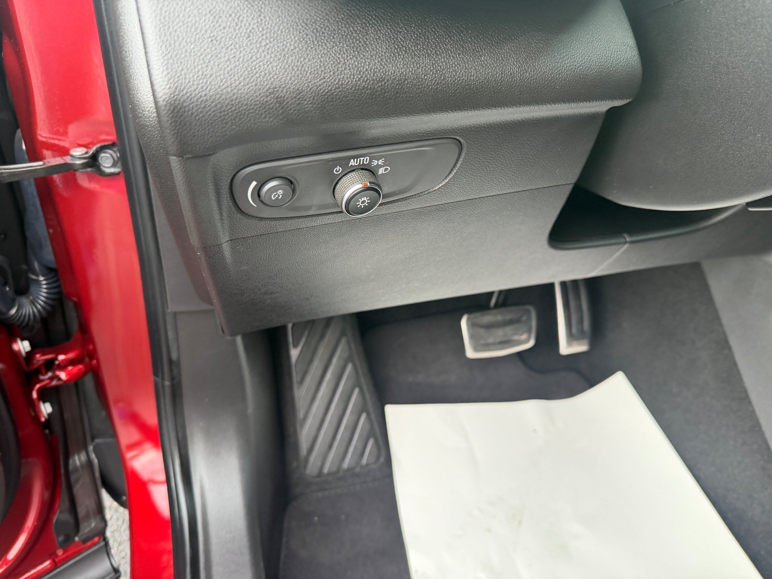 Used 2023 Buick Envision Essence w/ Sport Touring Package AWD/4WD image 19