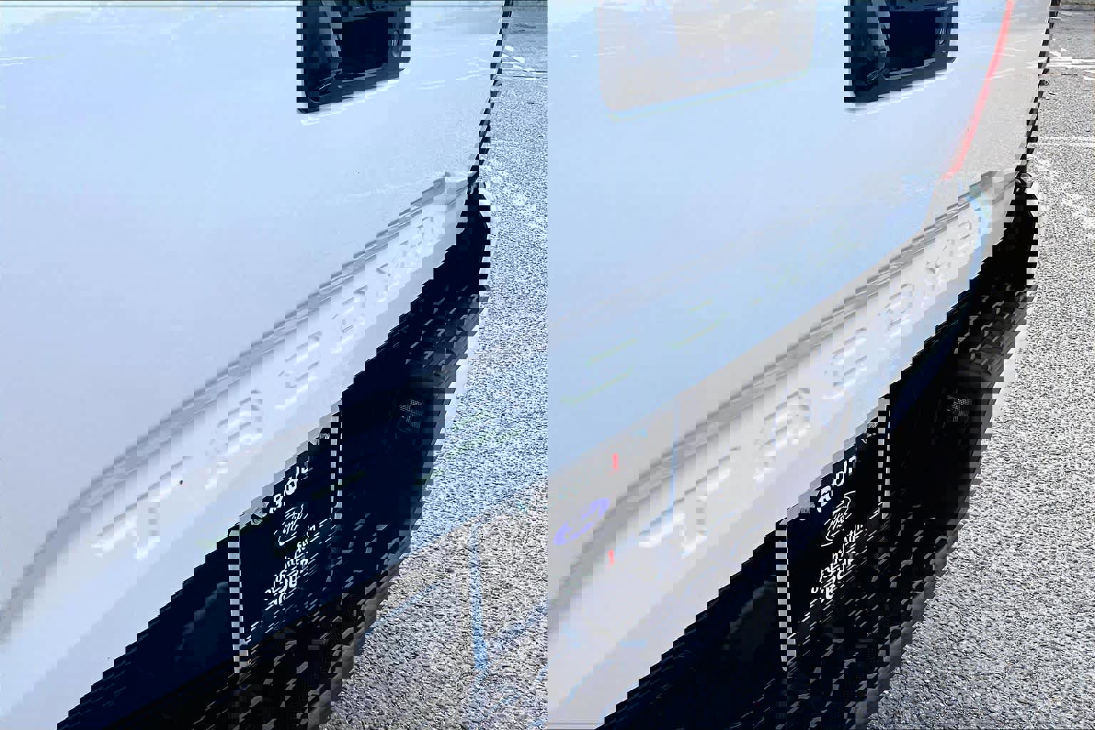 Used 2021 Toyota Tacoma SR w/ SR Convenience Package RWD image 15