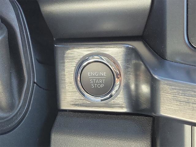 Certified 2025 Ford F250 Lariat w/ Black Appearance Package image 34