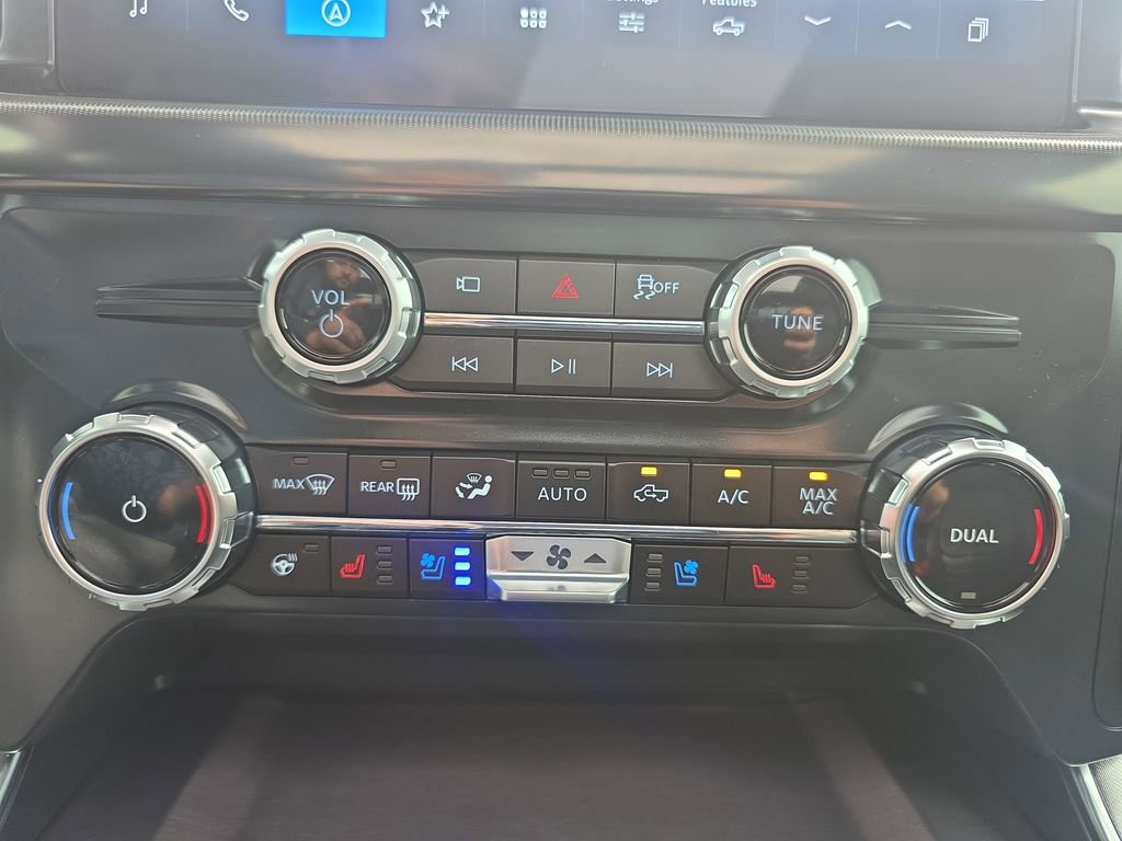 Certified 2025 Ford F150 Platinum w/ Equipment Group 702A High AWD/4WD image 42