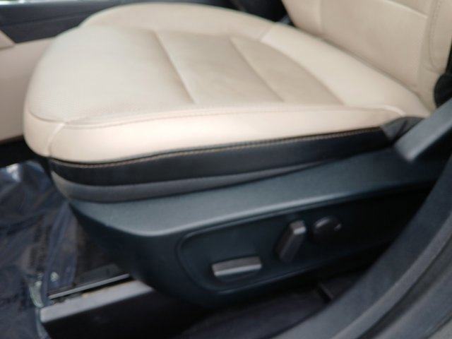 Certified 2020 Ford Escape Titanium image 22