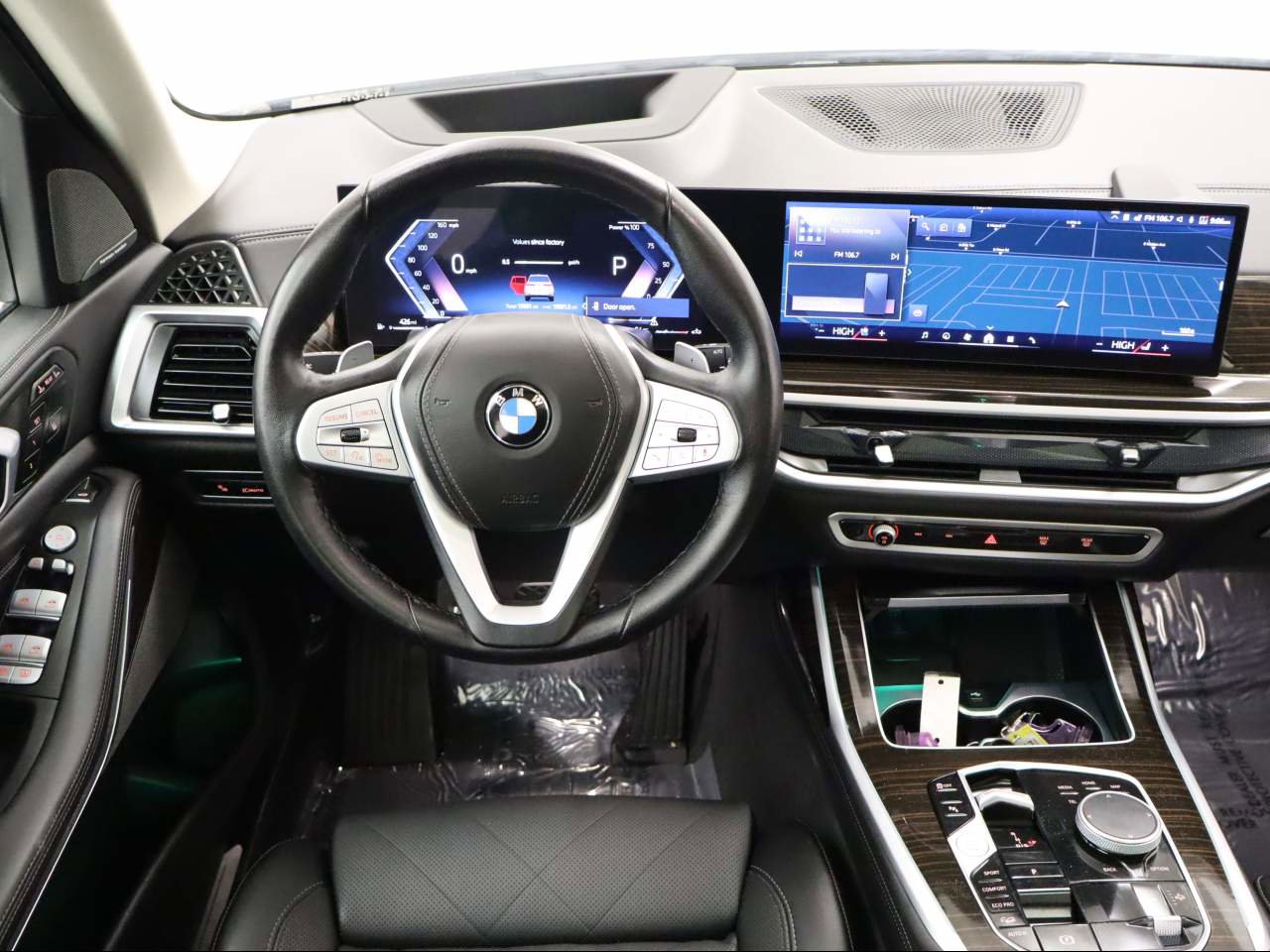 Used 2026 BMW X7 xDrive40i AWD/4WD image 17