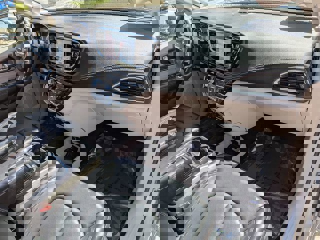 Used 2023 Chrysler Pacifica Touring-L image 38