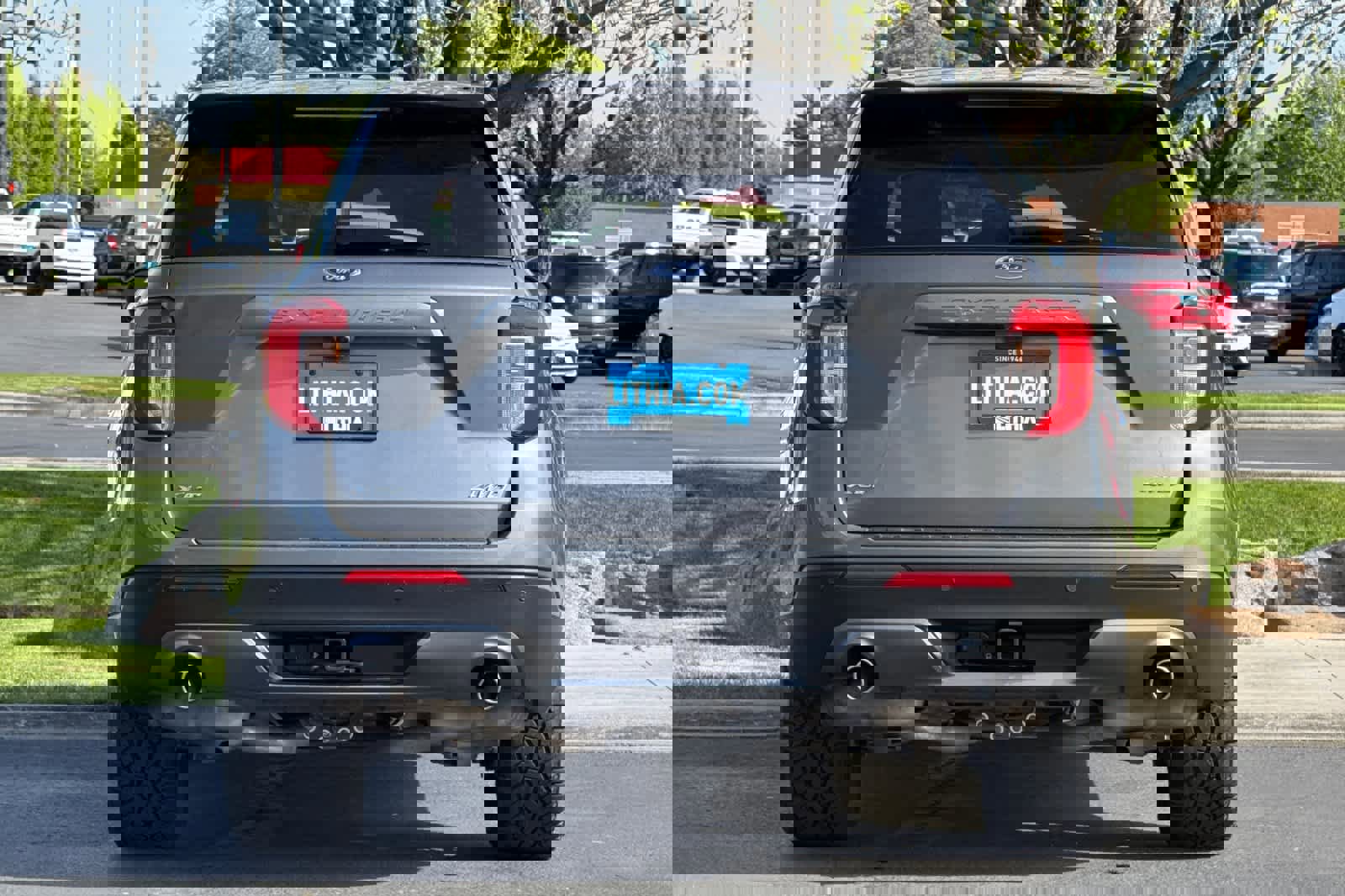 Certified 2023 Ford Explorer XLT w/ Equipment Group 202A image 4