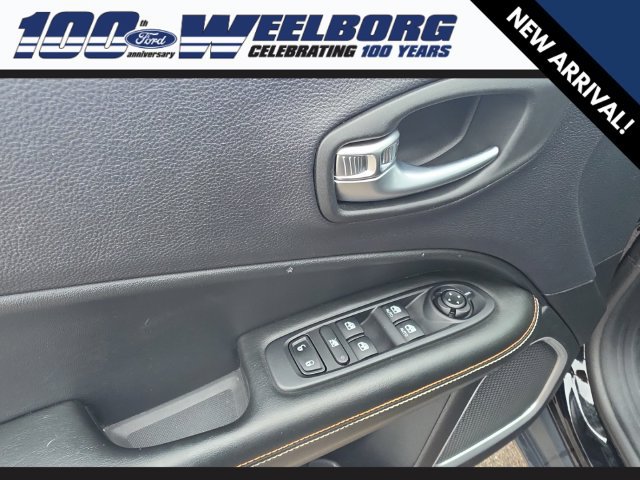 Used 2017 Jeep Compass Latitude w/ Popular Equipment Group AWD/4WD image 12