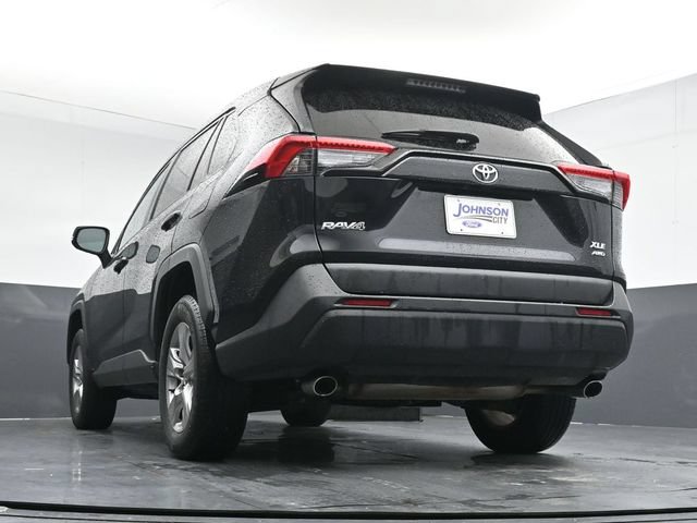 Used 2023 Toyota RAV4 XLE AWD/4WD image 31