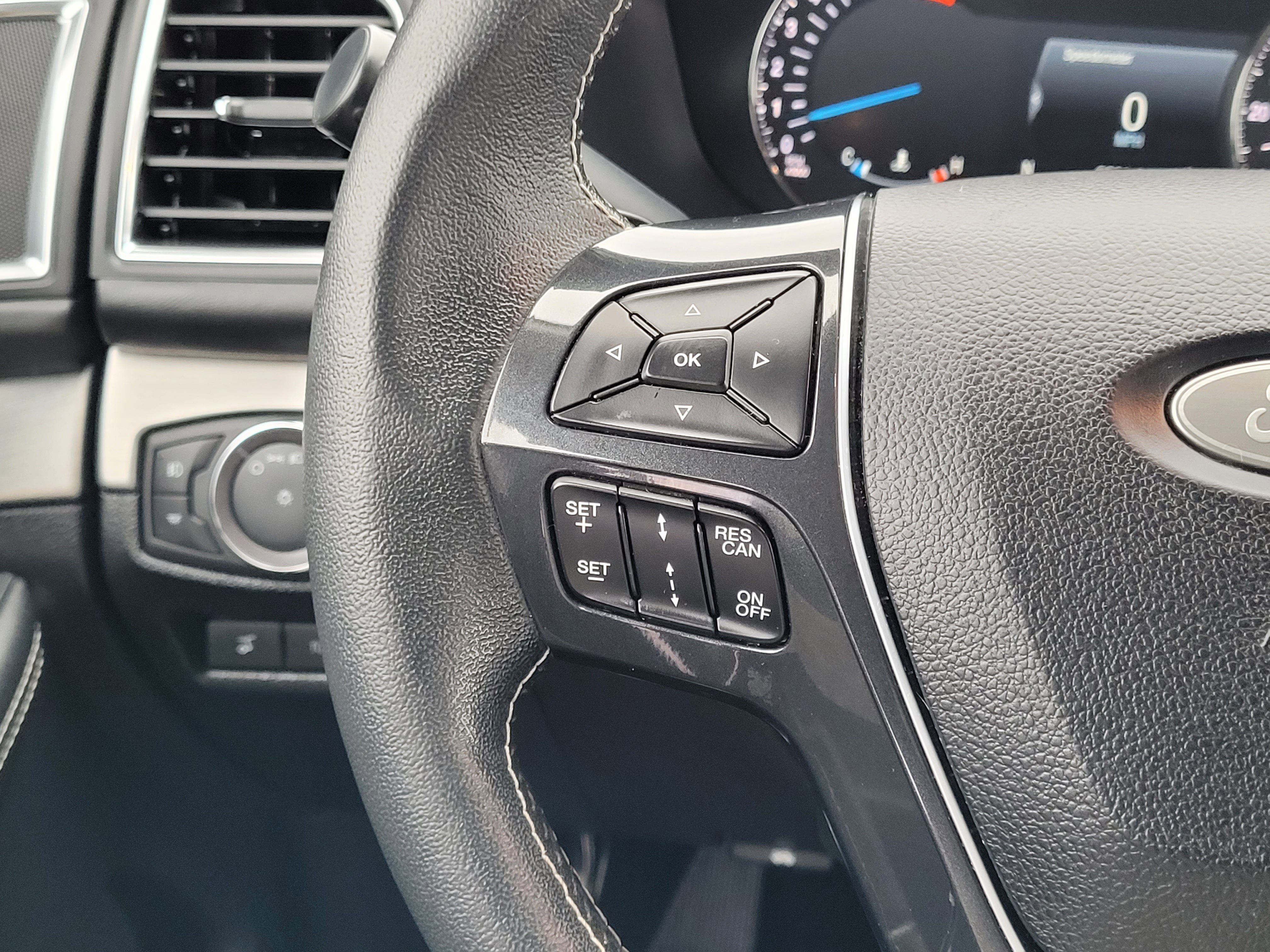 Certified 2019 Ford Explorer Platinum image 14