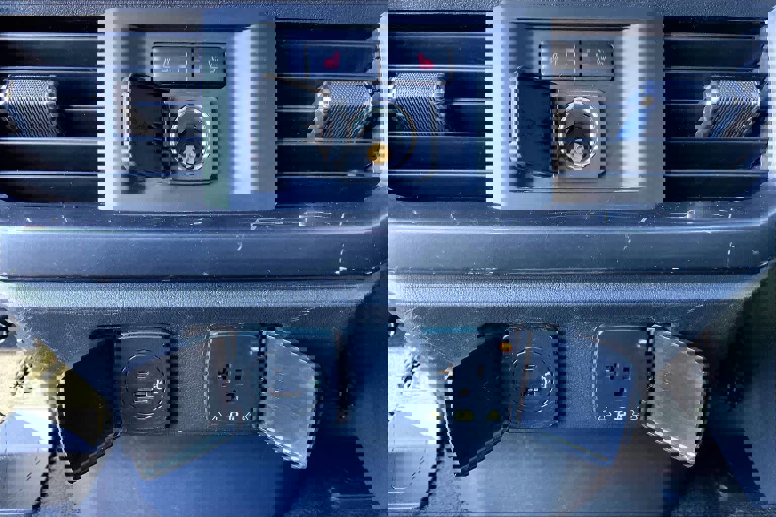 Certified 2023 Ford F150 Lariat w/ Equipment Group 502A High image 34