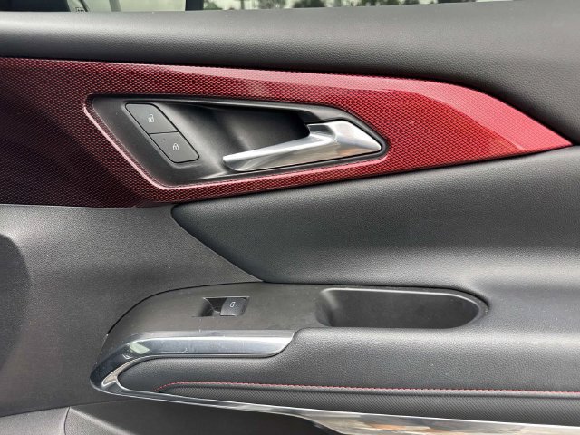 Used 2025 Chevrolet Traverse Z71 w/ Enhanced Driving Package AWD/4WD image 17