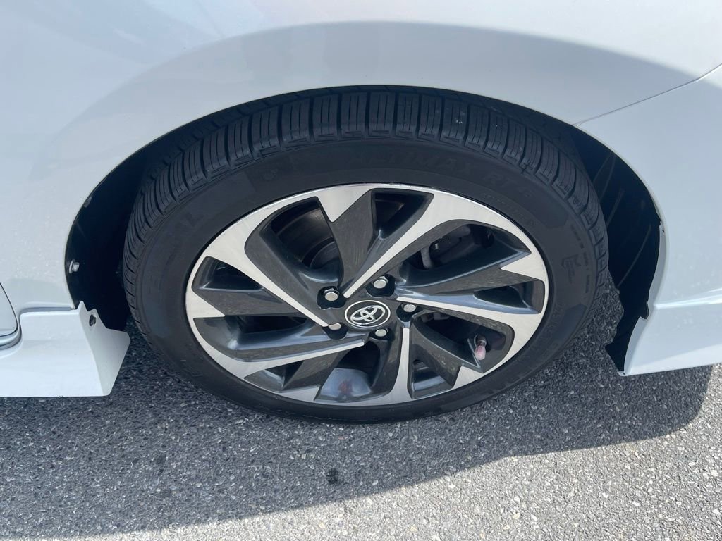 Used 2018 Toyota Corolla iM image 14