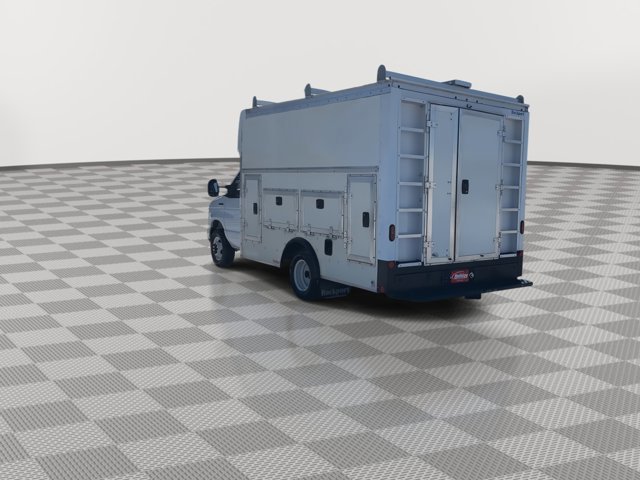 Certified 2024 Ford E-350 and Econoline 350 Super Duty w/ Power Windows & Locks Group image 3