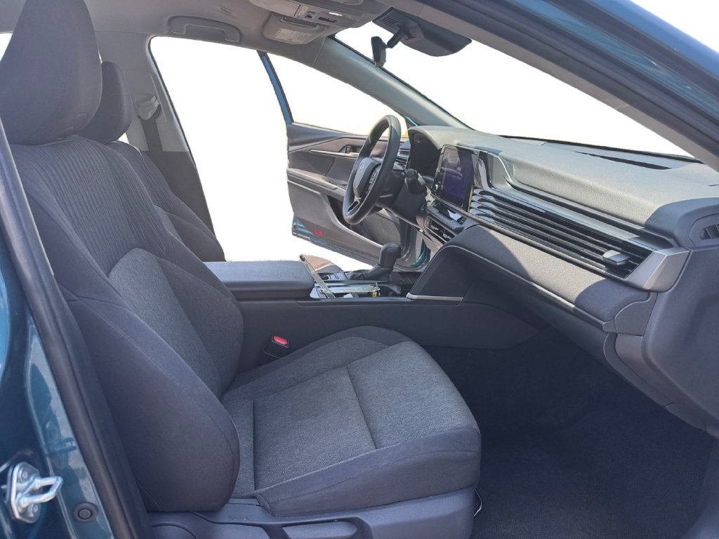 Used 2025 Toyota Camry LE FWD image 20