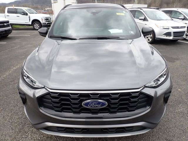 Certified 2023 Ford Escape ST-Line w/ Tech Pack #1 AWD/4WD image 9