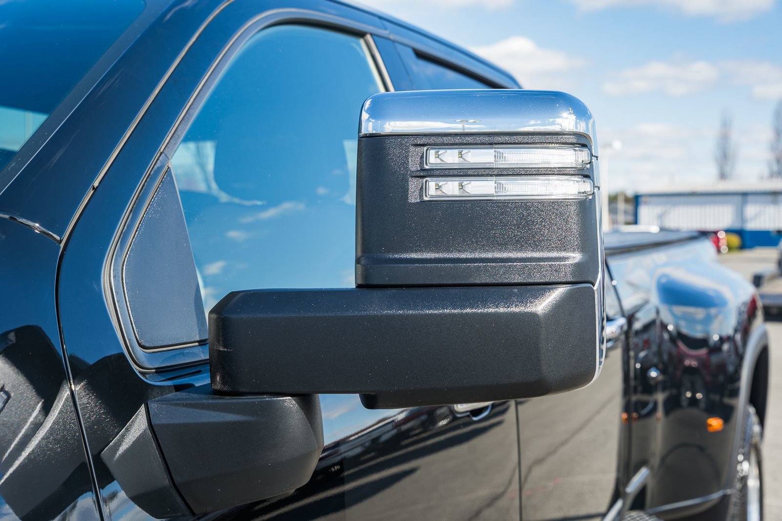 Used 2024 Chevrolet Silverado 3500 High Country w/ High Country Premium Package image 25