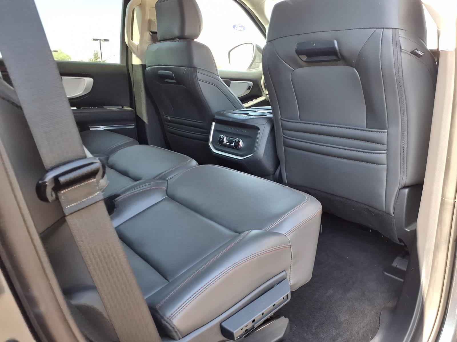 Certified 2025 Ford Expedition Active AWD/4WD image 13