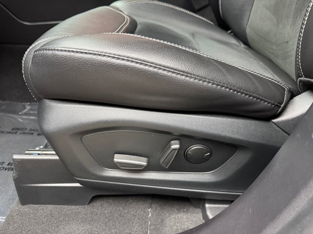 Certified 2022 Ford Explorer ST w/ ST Street Pack AWD/4WD image 11