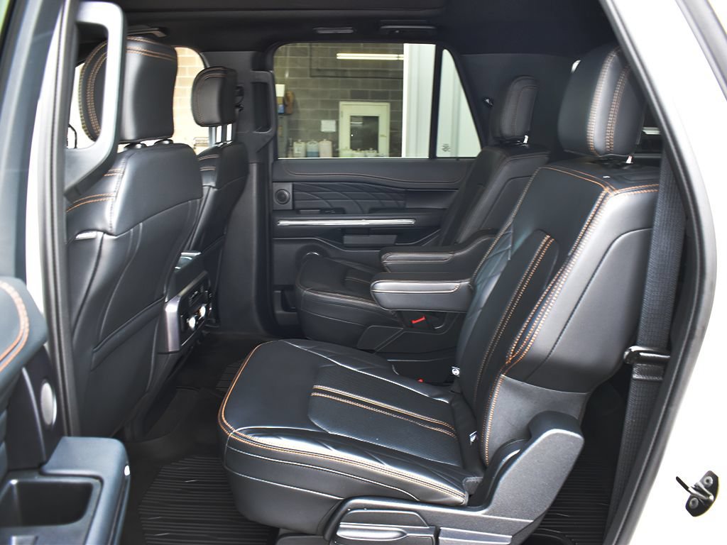 Certified 2024 Ford Expedition Max Platinum AWD/4WD image 6