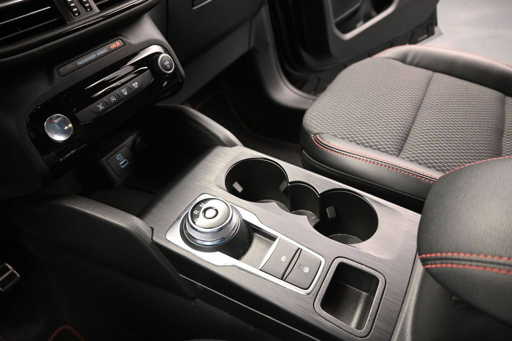 Certified 2023 Ford Escape ST-Line w/ Tech Pack #1 FWD image 17