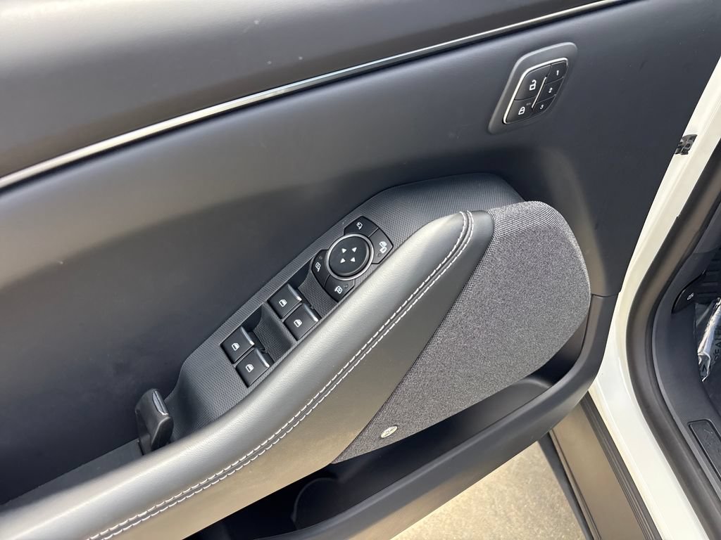 Certified 2025 Ford Mustang Mach-E Premium AWD/4WD image 17