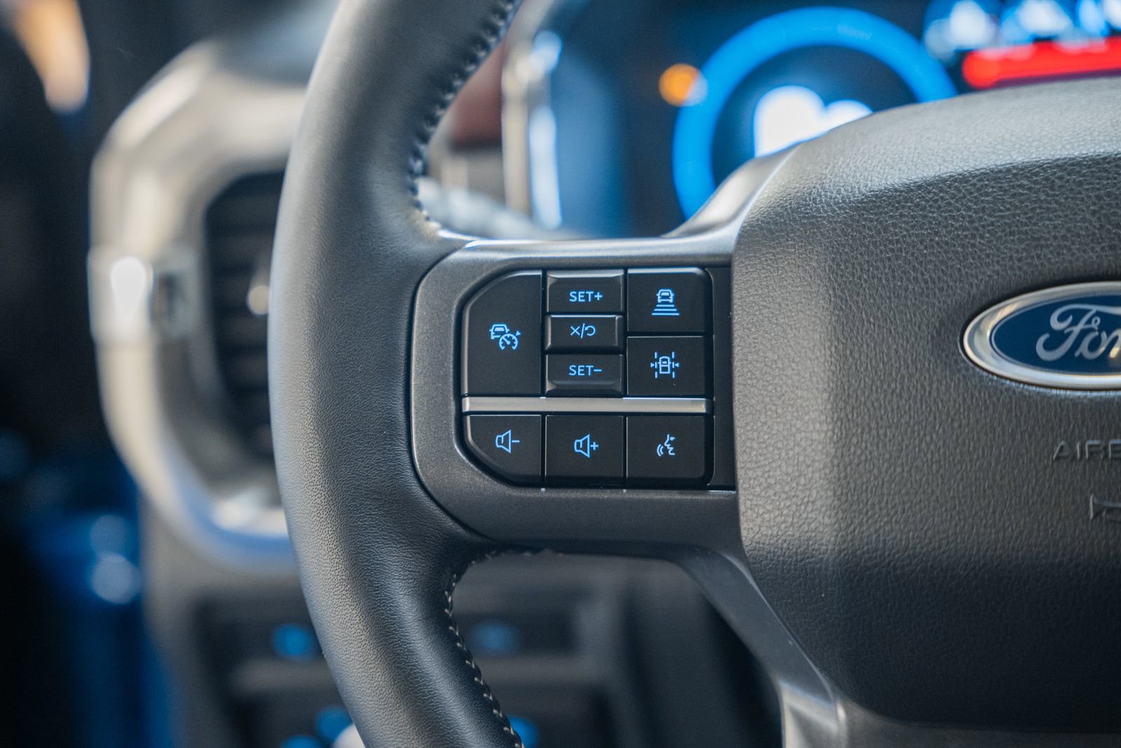 Certified 2023 Ford F150 Lariat w/ Equipment Group 502A High image 34