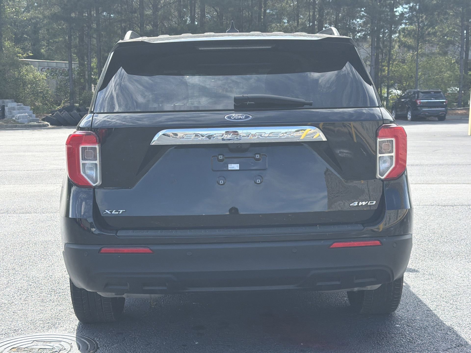 Certified 2023 Ford Explorer XLT AWD/4WD image 4