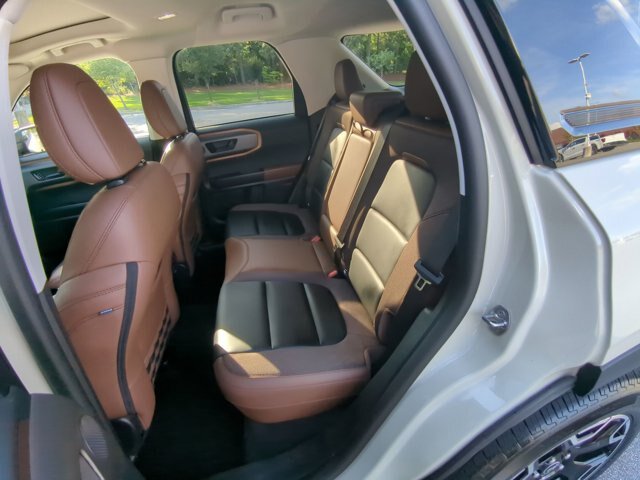 Certified 2025 Ford Bronco Sport Outer Banks w/ Outer Banks Tech Package+ AWD/4WD image 31