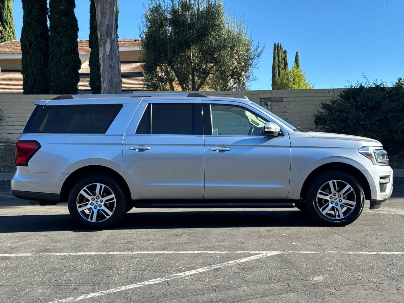 Certified 2024 Ford Expedition Max Limited AWD/4WD image 8