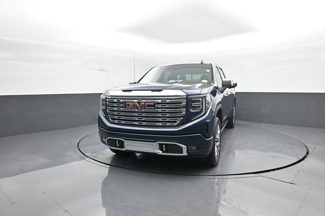 Used 2022 GMC Sierra 1500 Denali w/ Denali Reserve Package image 3
