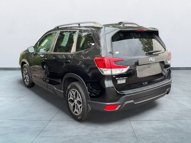 Used 2021 Subaru Forester Premium AWD/4WD image 39
