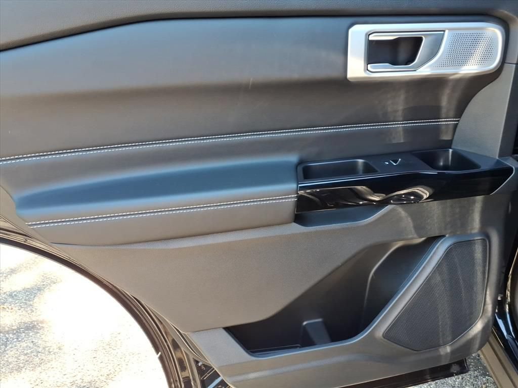 Certified 2023 Ford Explorer ST w/ Equipment Group 401A AWD/4WD image 15