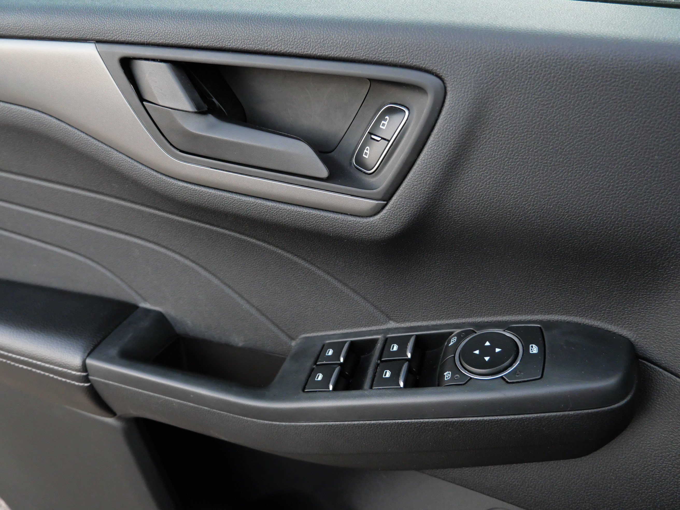 Certified 2018 Ford Escape S FWD image 27