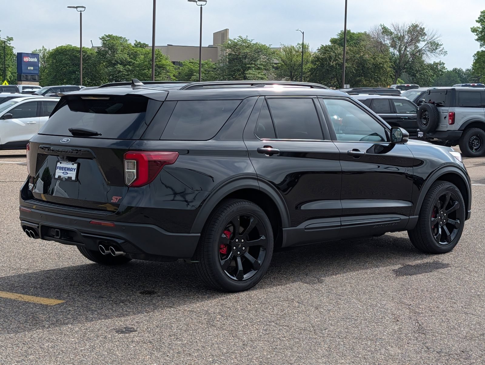 Certified 2024 Ford Explorer ST w/ Equipment Group 401A AWD/4WD image 6