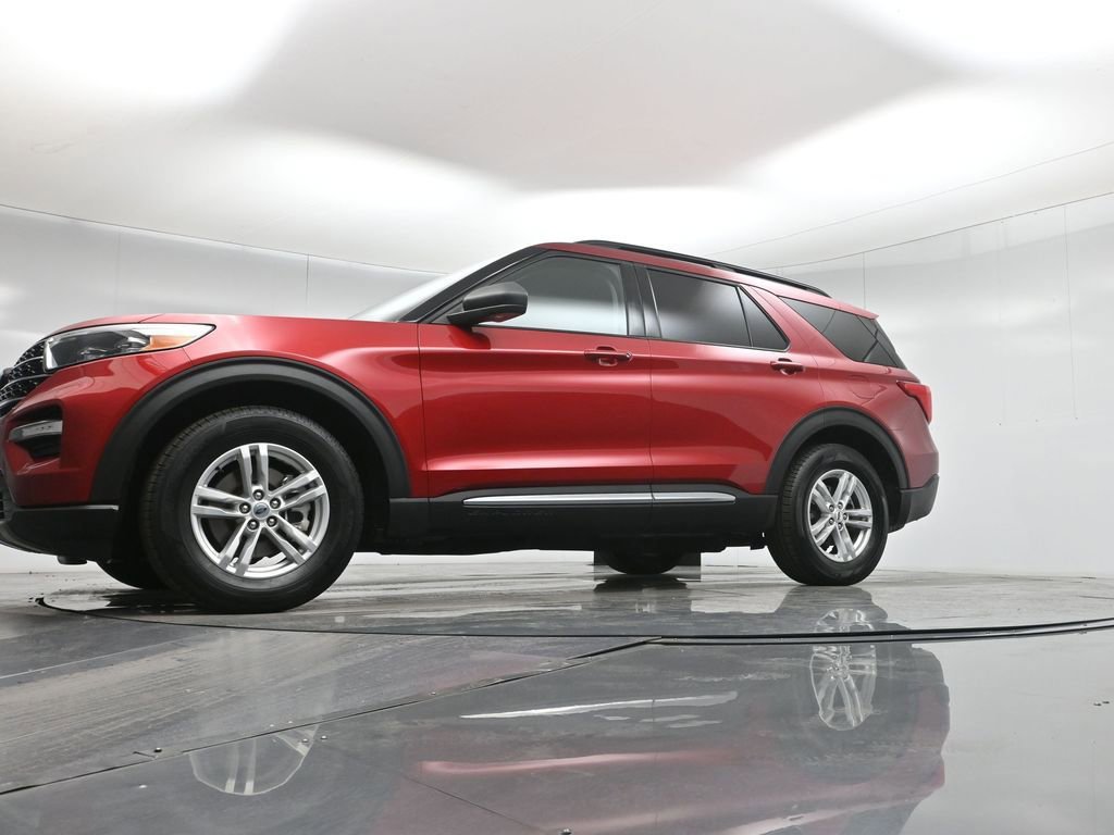 Certified 2021 Ford Explorer XLT image 27
