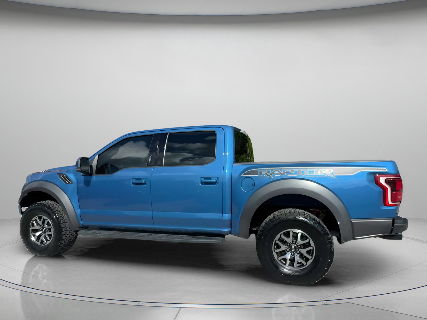 Certified 2020 Ford F150 Raptor w/ Equipment Group 802A Luxury image 10