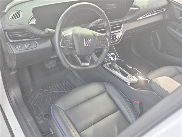 Used 2025 Buick Envista Sport Touring w/ Convenience I Package FWD image 10