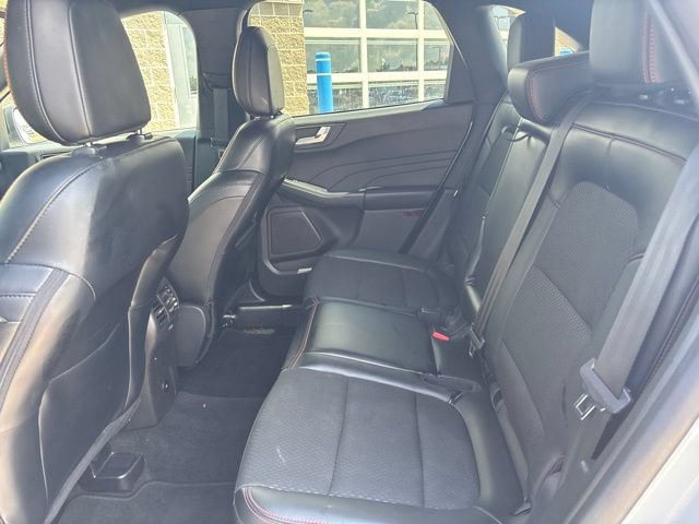 Certified 2025 Ford Escape ST-Line FWD image 31