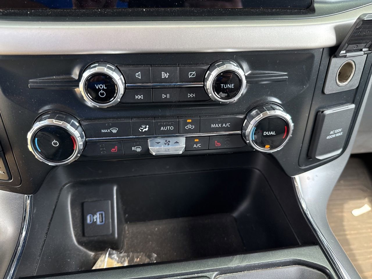 Certified 2022 Ford F150 XLT w/ Equipment Group 302A High image 25