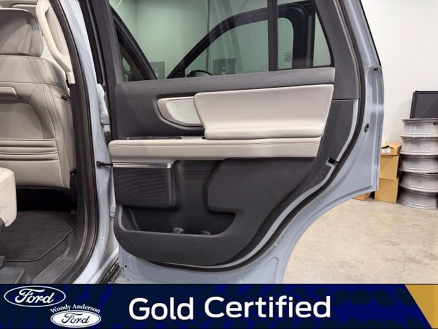 Certified 2025 Ford Expedition Active AWD/4WD image 26
