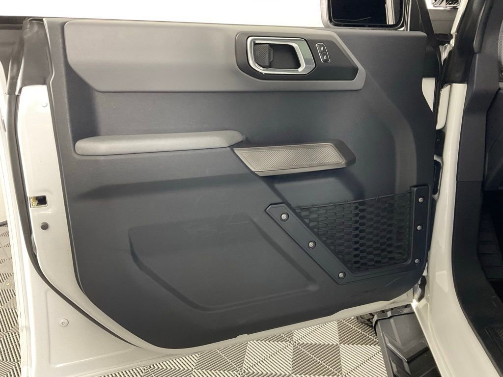 Certified 2021 Ford Bronco Black Diamond image 12