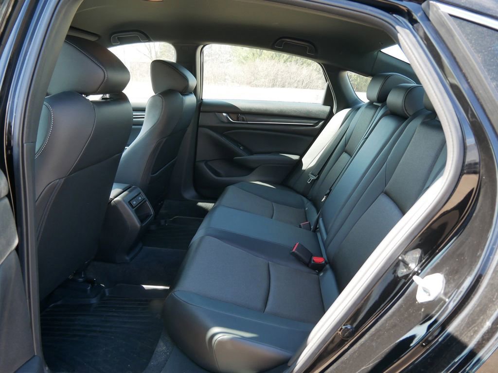 Used 2022 Honda Accord Sport image 9