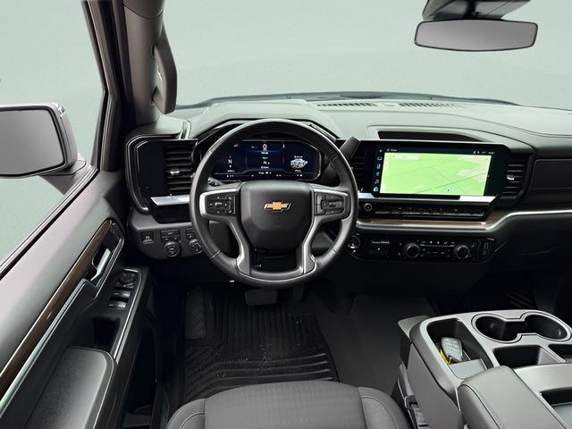 Used 2025 Chevrolet Silverado 1500 LT AWD/4WD image 6